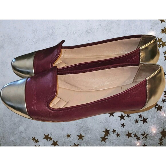 Vince Camuto Cap Toe Flat Sz 7.5 M Red Wine Leather Gold Flash Toe Holiday Ready - Picture 1 of 8
